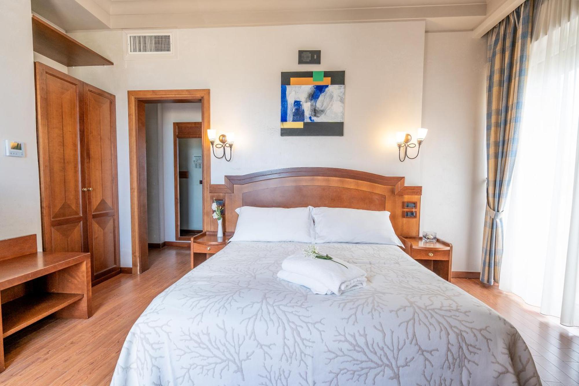 Art Hotel Santa Lucia Termoli Exterior photo