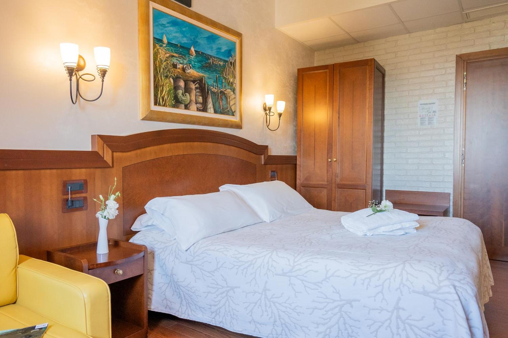 Art Hotel Santa Lucia Termoli Exterior photo