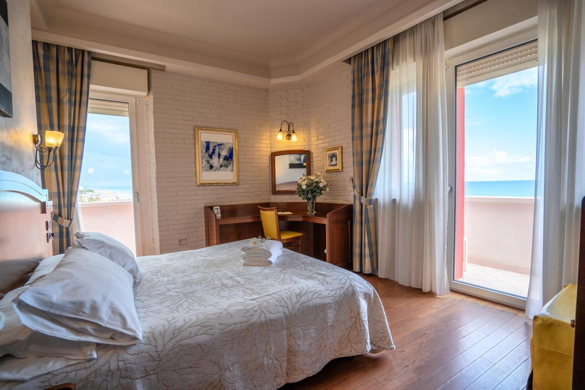 Art Hotel Santa Lucia Termoli Exterior photo