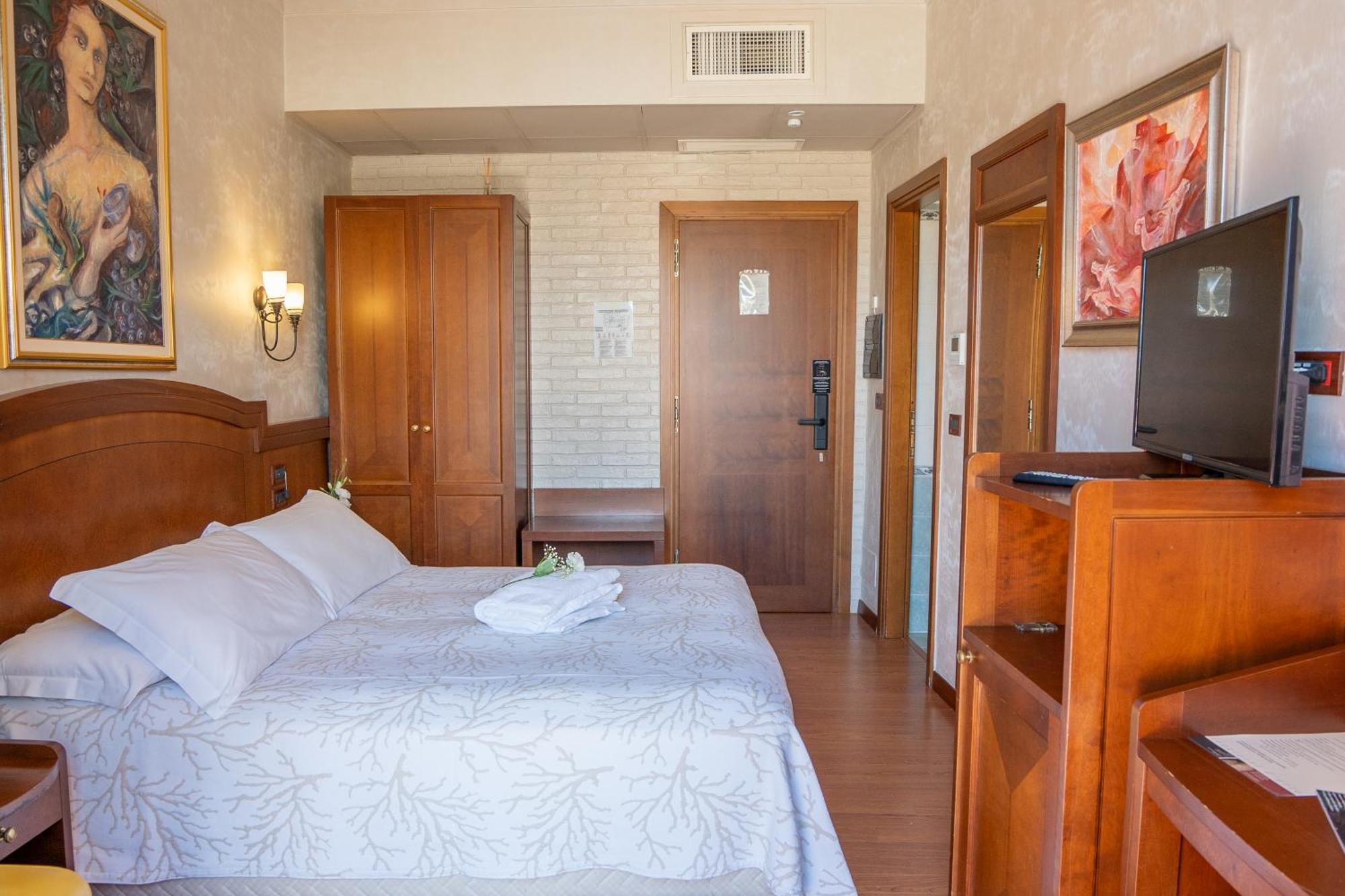Art Hotel Santa Lucia Termoli Exterior photo