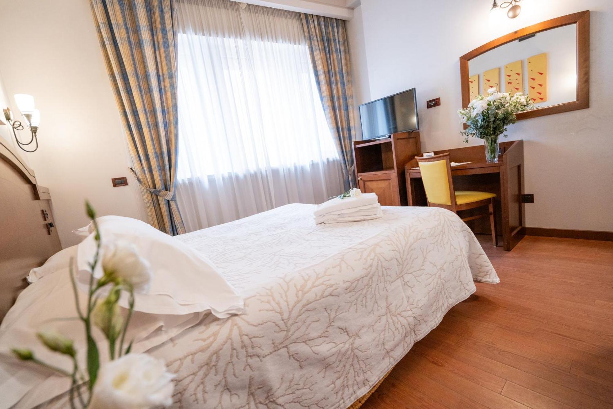 Art Hotel Santa Lucia Termoli Exterior photo