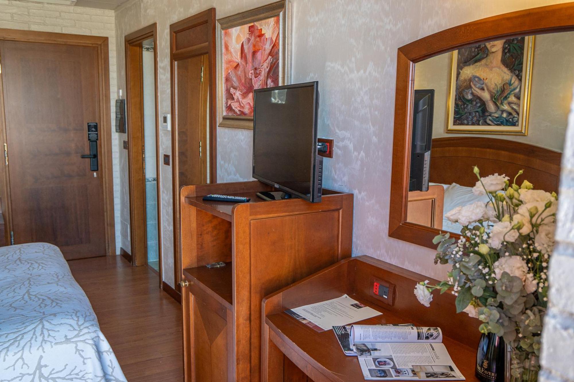 Art Hotel Santa Lucia Termoli Exterior photo